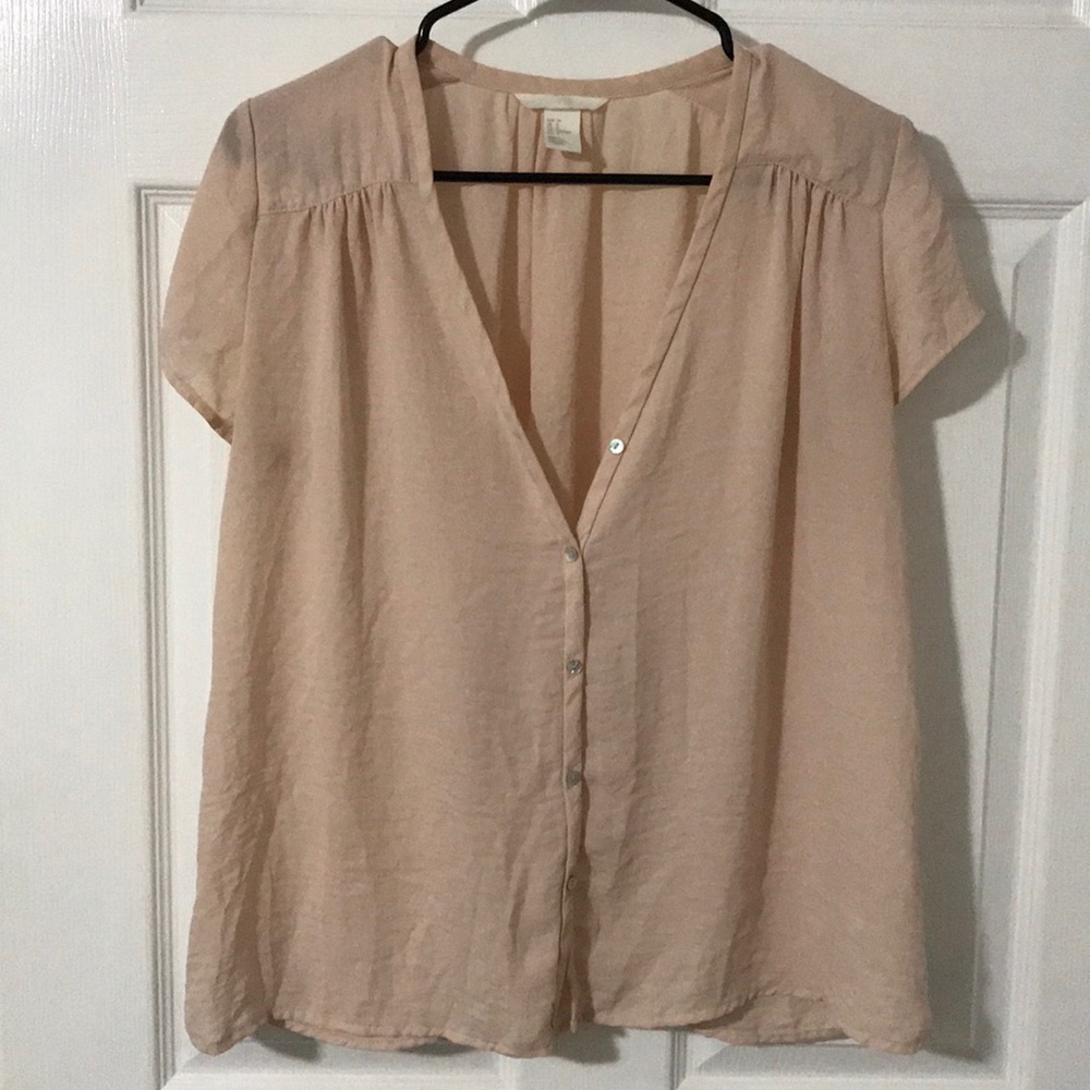 Silky blouse with buttons